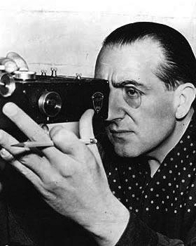 http://www.latimes.com/includes/projects/hollywood/portraits/fritz_lang.jpg