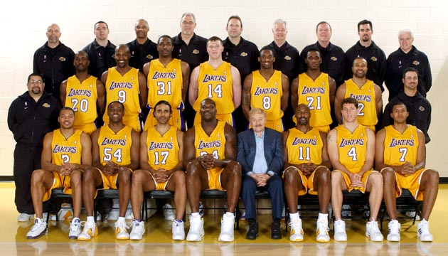 lakers team with kobe