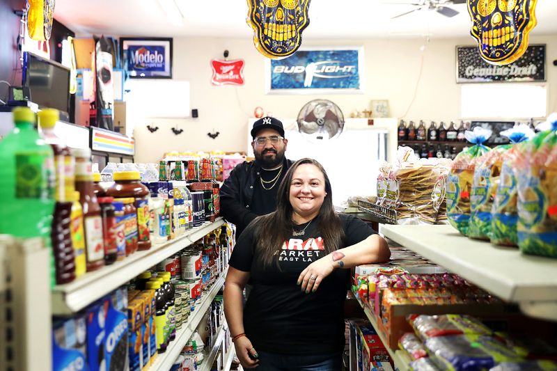 Photo of Sara and Steve Valdes