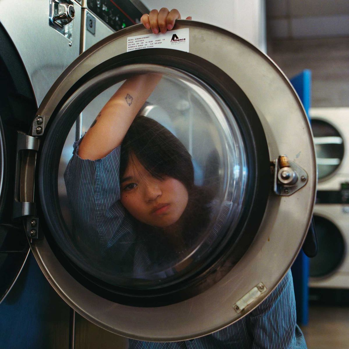Dive into the subconscious of L.A.’s indie-pop prodigy Hana Vu