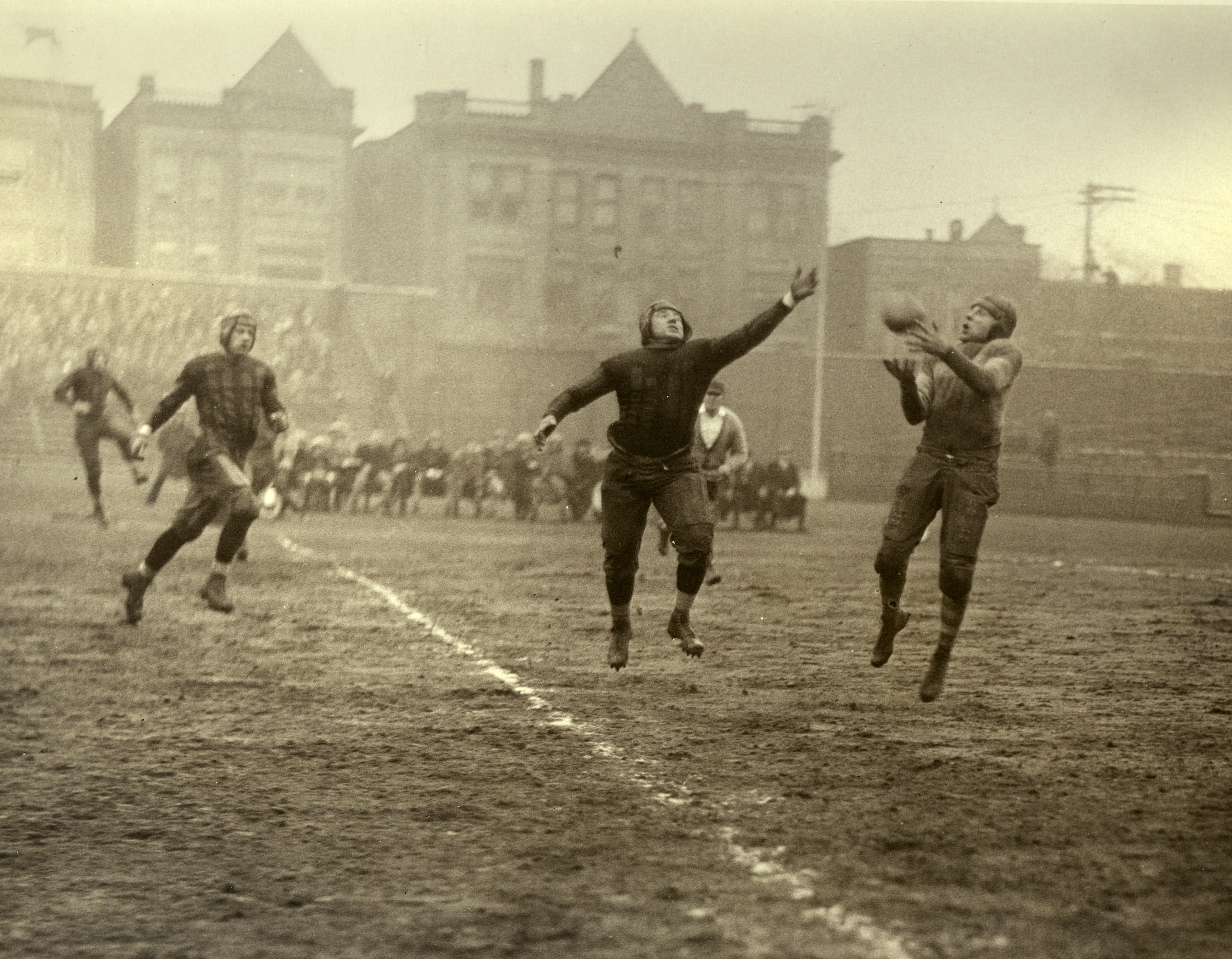 The Chicago Bears play in a game during the 1920s.