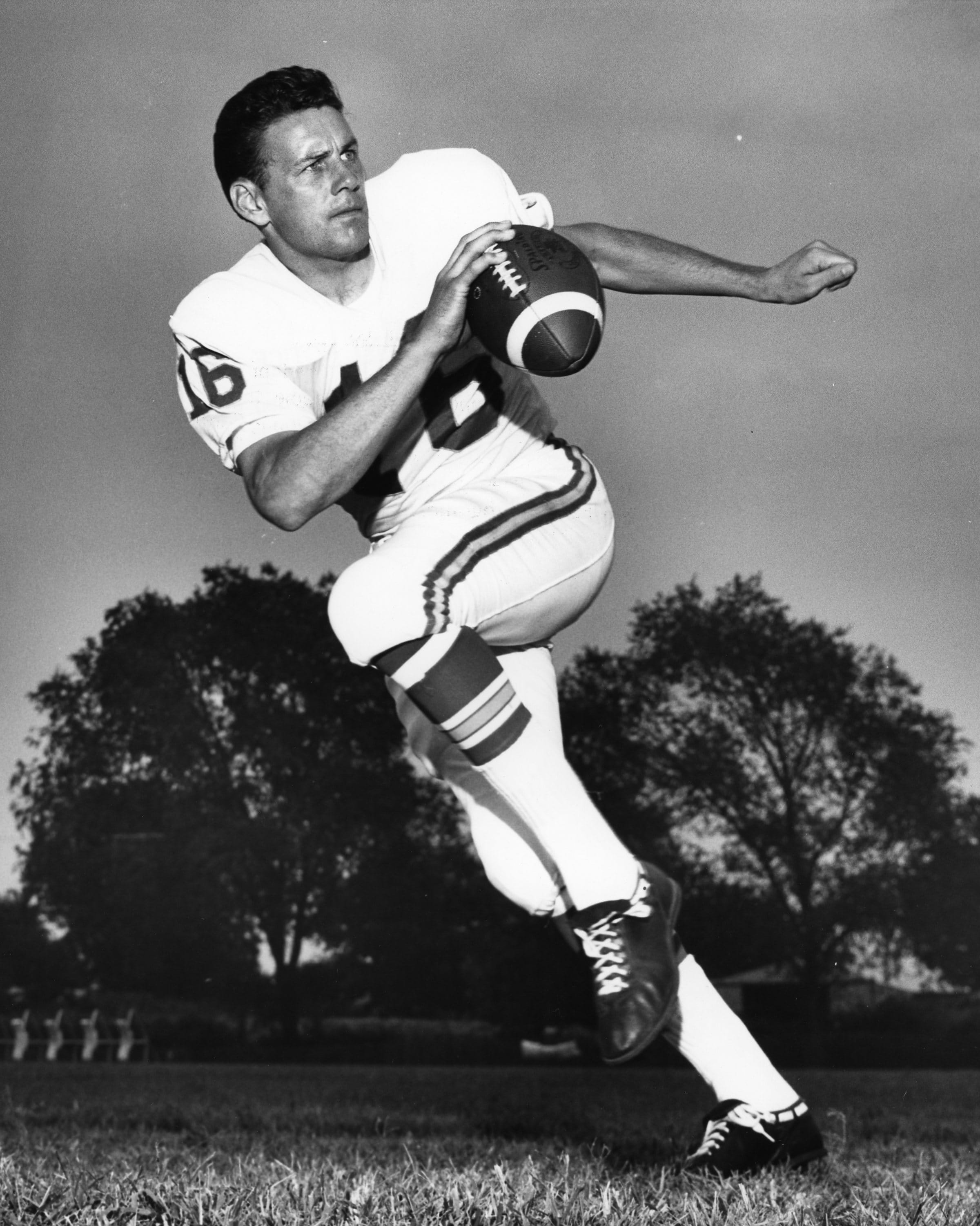 Kansas City Chiefs quarterback Lenny Dawson in 1963.