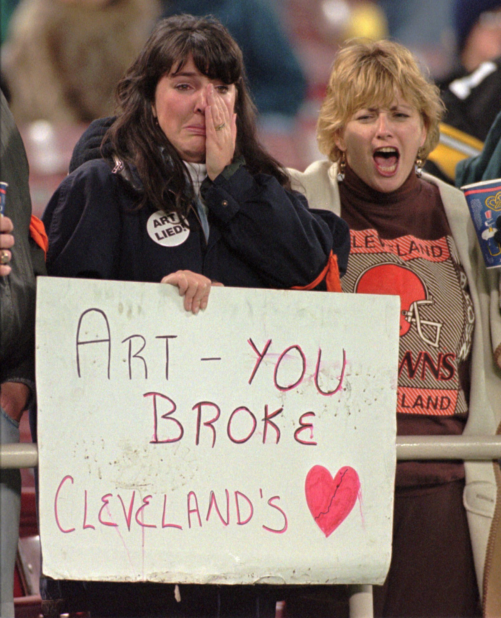 Cleveland Browns fans lament the team's plan to relocate to Baltimore in 1996.
